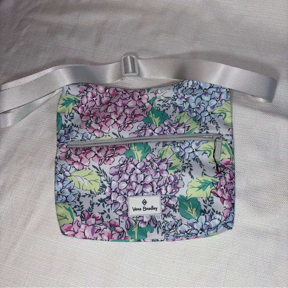 Vera Bradley RARE Hydrangeas Water Repellent ECO Crossbody Hipster Bag Archived - Picture 4 of 13